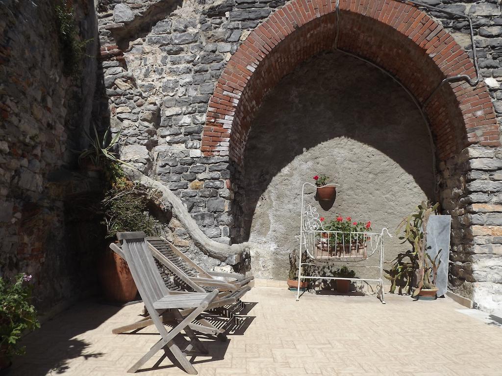 New Hotel Genio Porto Venere Esterno foto